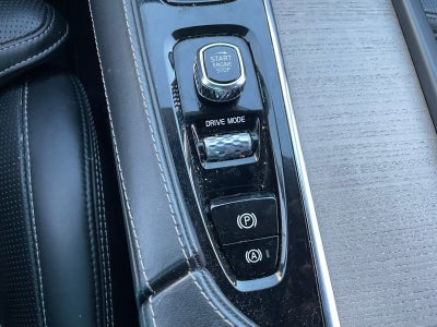 2021 Volvo XC90 Recharge Plug-In Hybrid T8 Inscription 7 Passenger