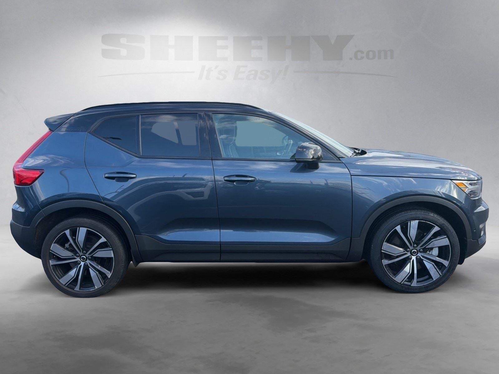 2022 Volvo XC40 Recharge Pure Electric P8 Plus