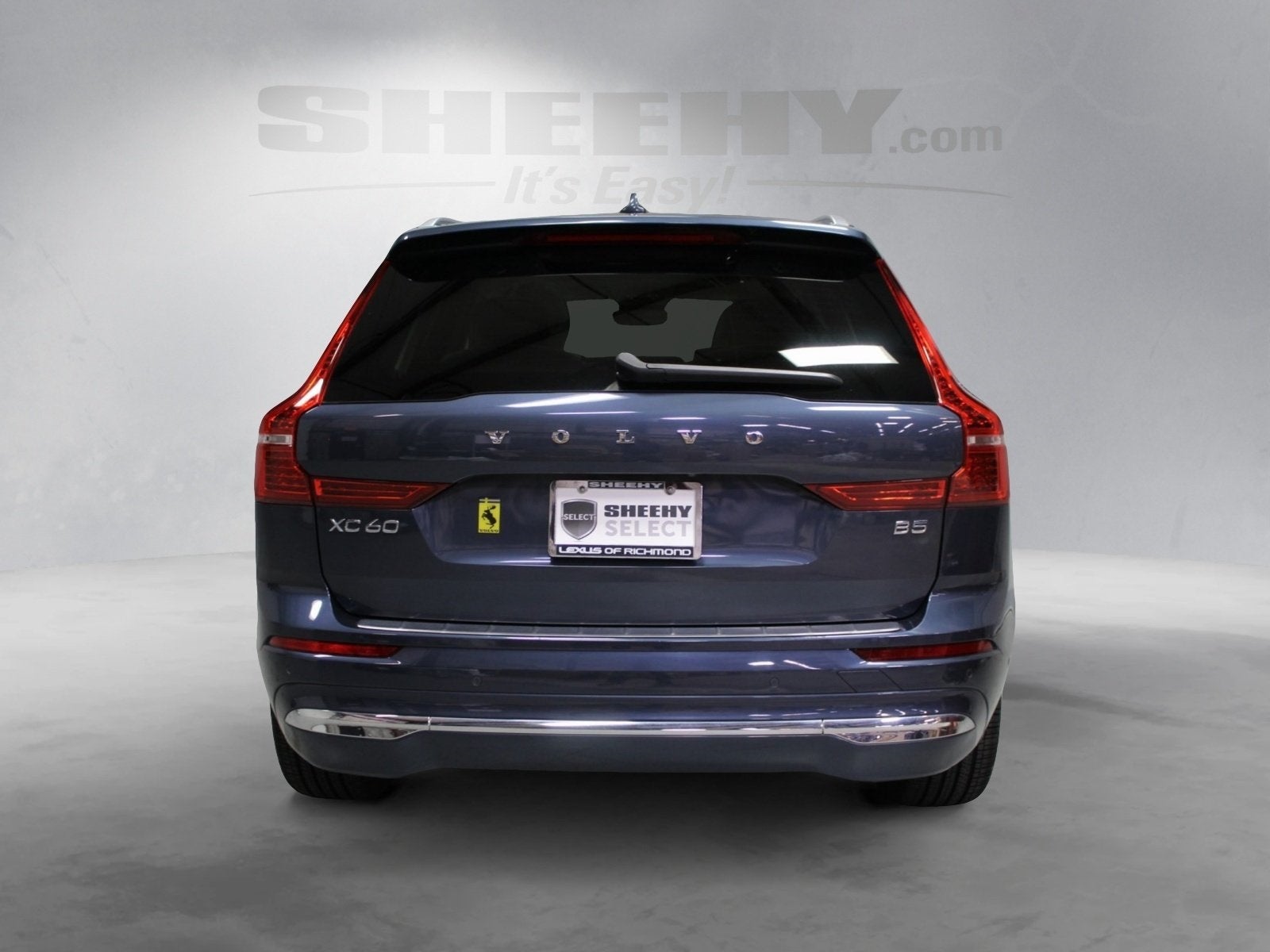 2023 Volvo XC60 B5 Plus Bright Theme