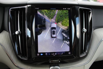 2023 Volvo XC60 B5 Plus Bright Theme