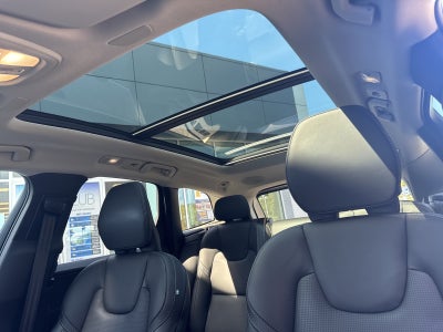 2023 Volvo XC60 B5 Ultimate Bright Theme