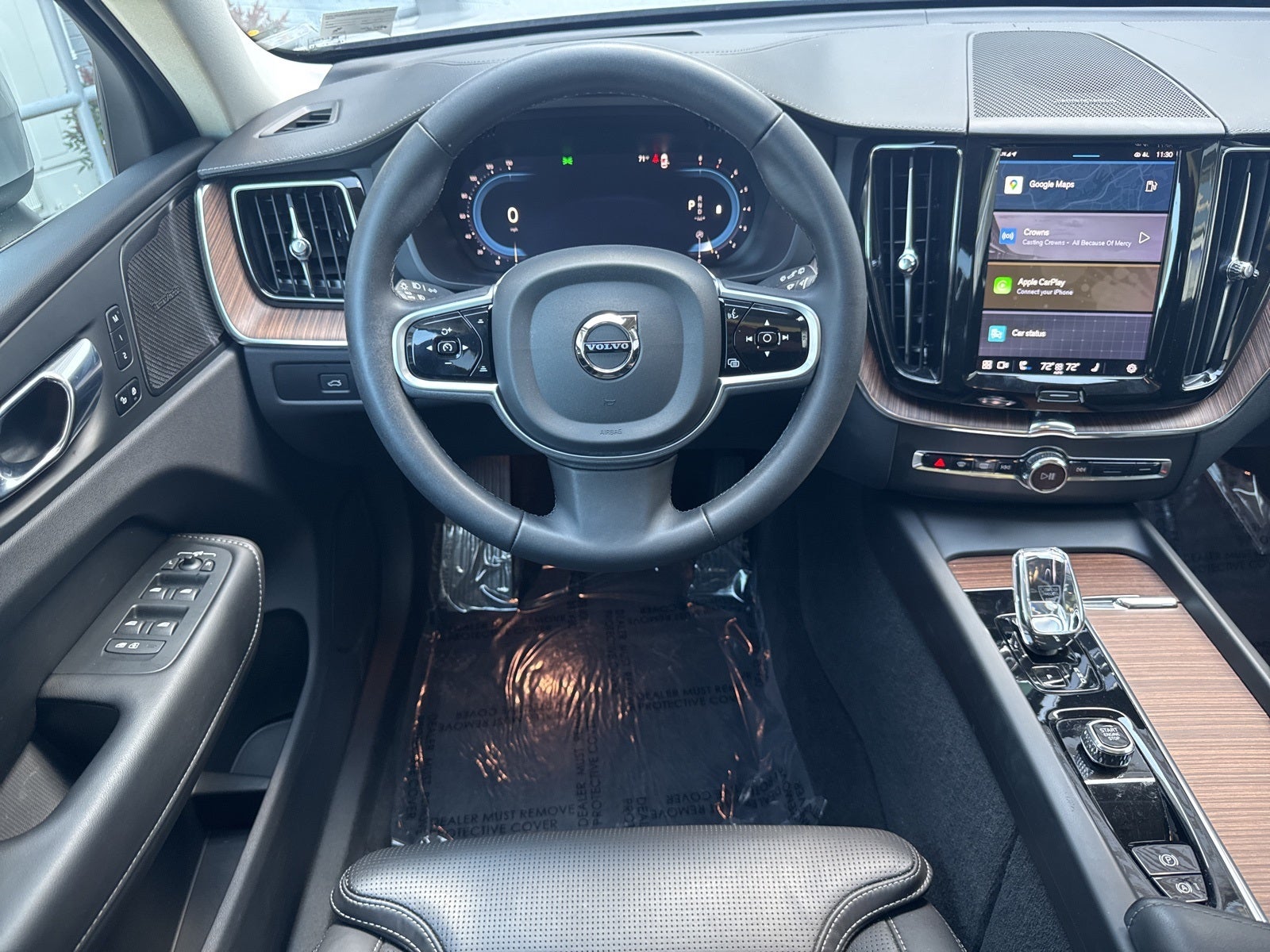 2023 Volvo XC60 B5 Ultimate Bright Theme