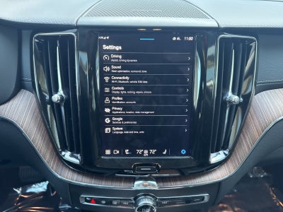 2023 Volvo XC60 B5 Ultimate Bright Theme