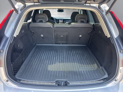 2023 Volvo XC60 B5 Ultimate Bright Theme