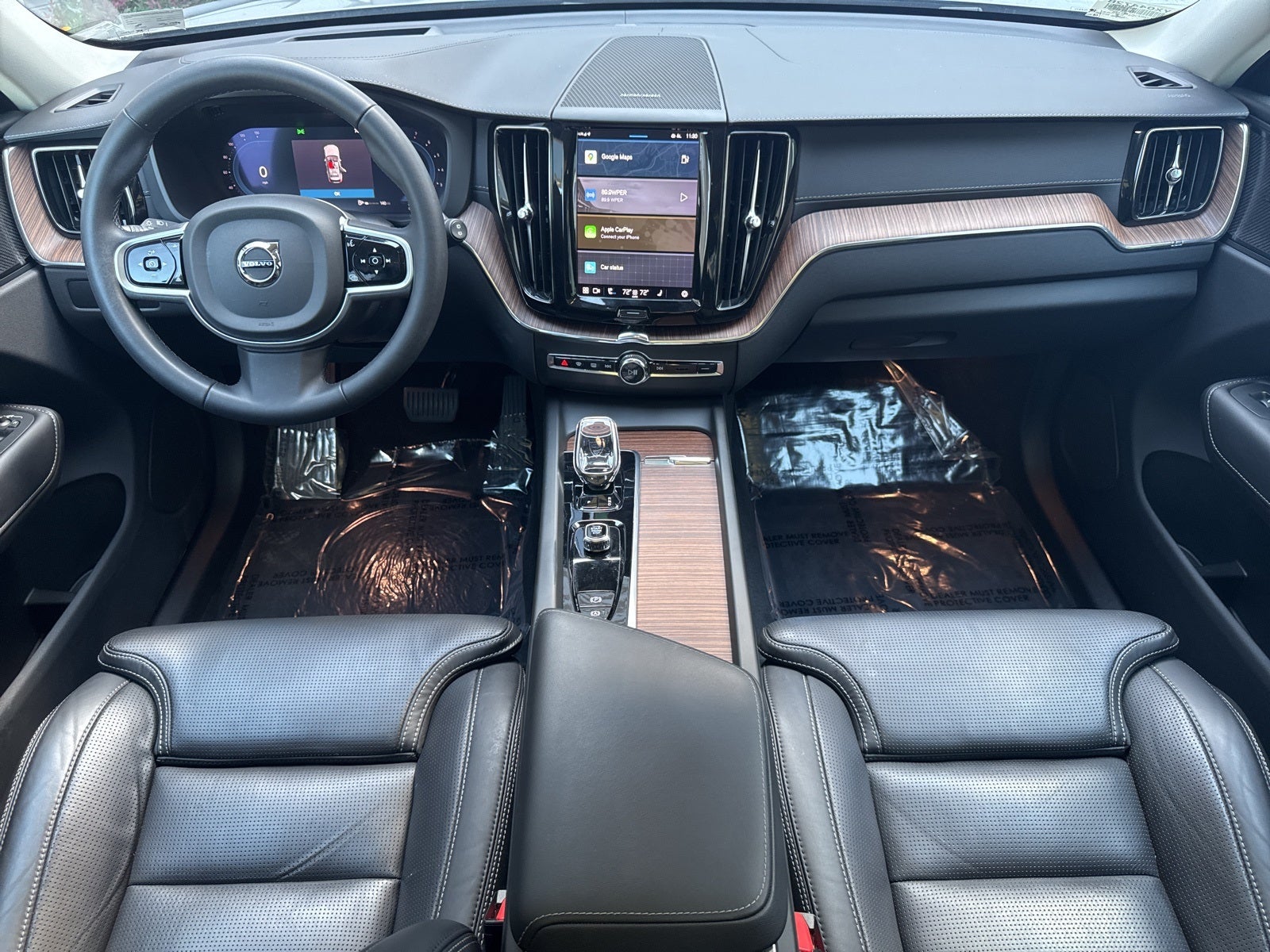 2023 Volvo XC60 B5 Ultimate Bright Theme