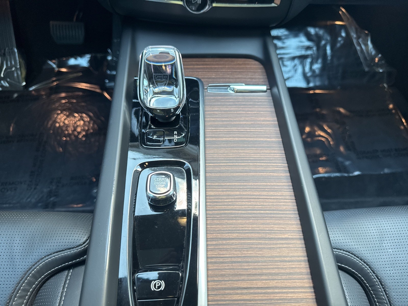 2023 Volvo XC60 B5 Ultimate Bright Theme