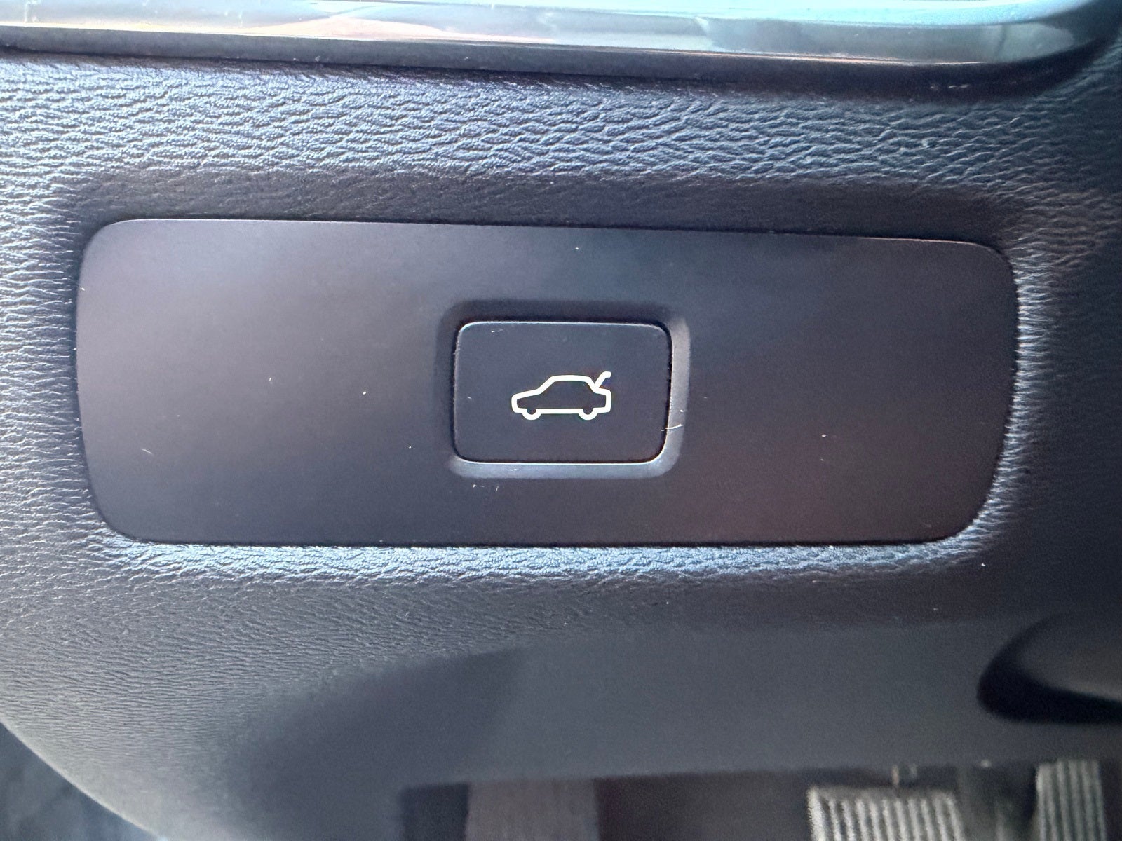 2023 Volvo XC60 B5 Core