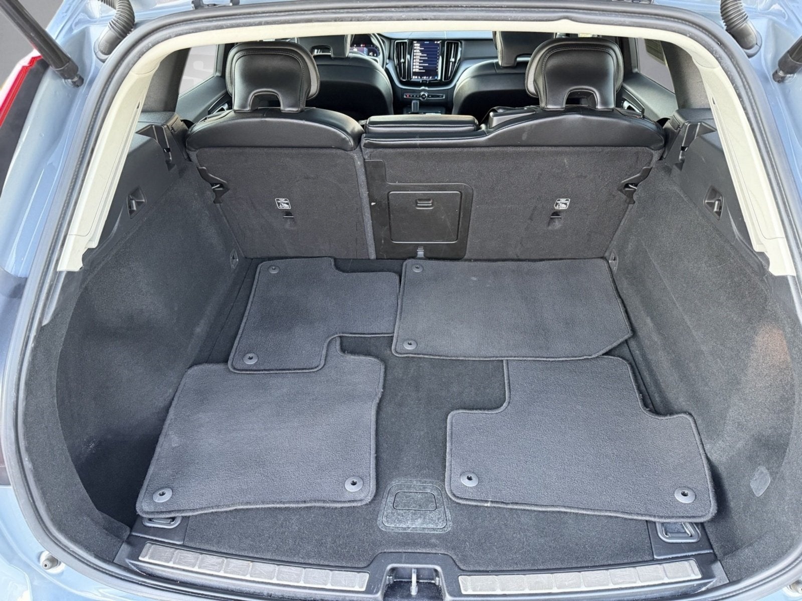 2023 Volvo XC60 B5 Core