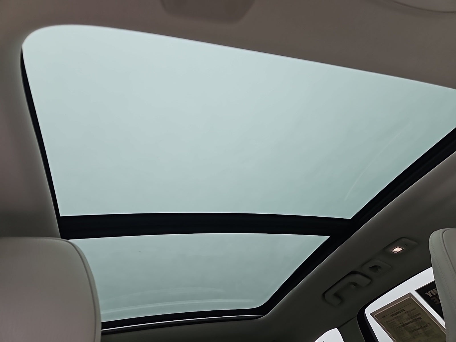 2022 Volvo XC60 B5 Momentum hybrid