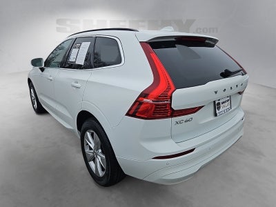 2022 Volvo XC60 B5 Momentum hybrid