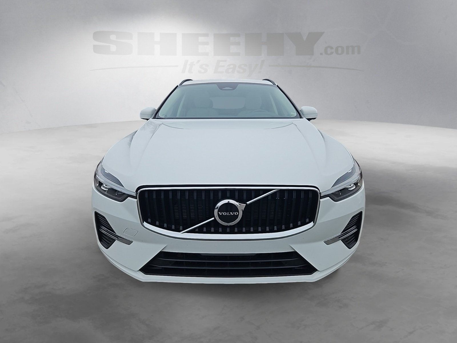 2022 Volvo XC60 B5 Momentum hybrid