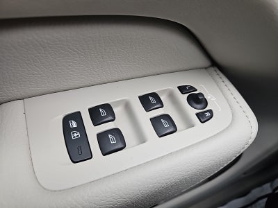 2022 Volvo XC60 B5 Momentum hybrid