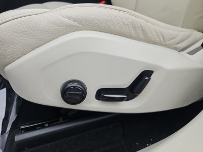 2022 Volvo XC60 B5 Momentum hybrid