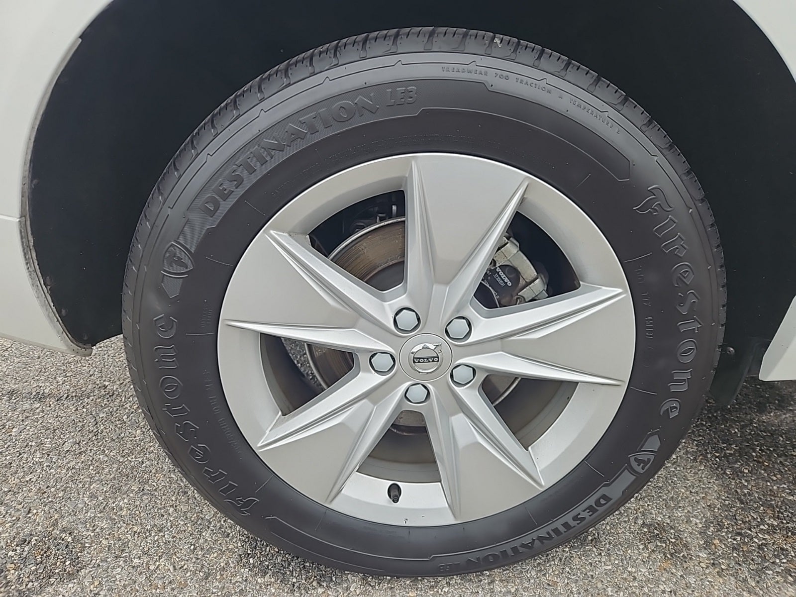 2022 Volvo XC60 B5 Momentum hybrid