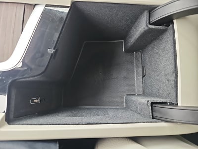 2022 Volvo XC60 B5 Momentum hybrid