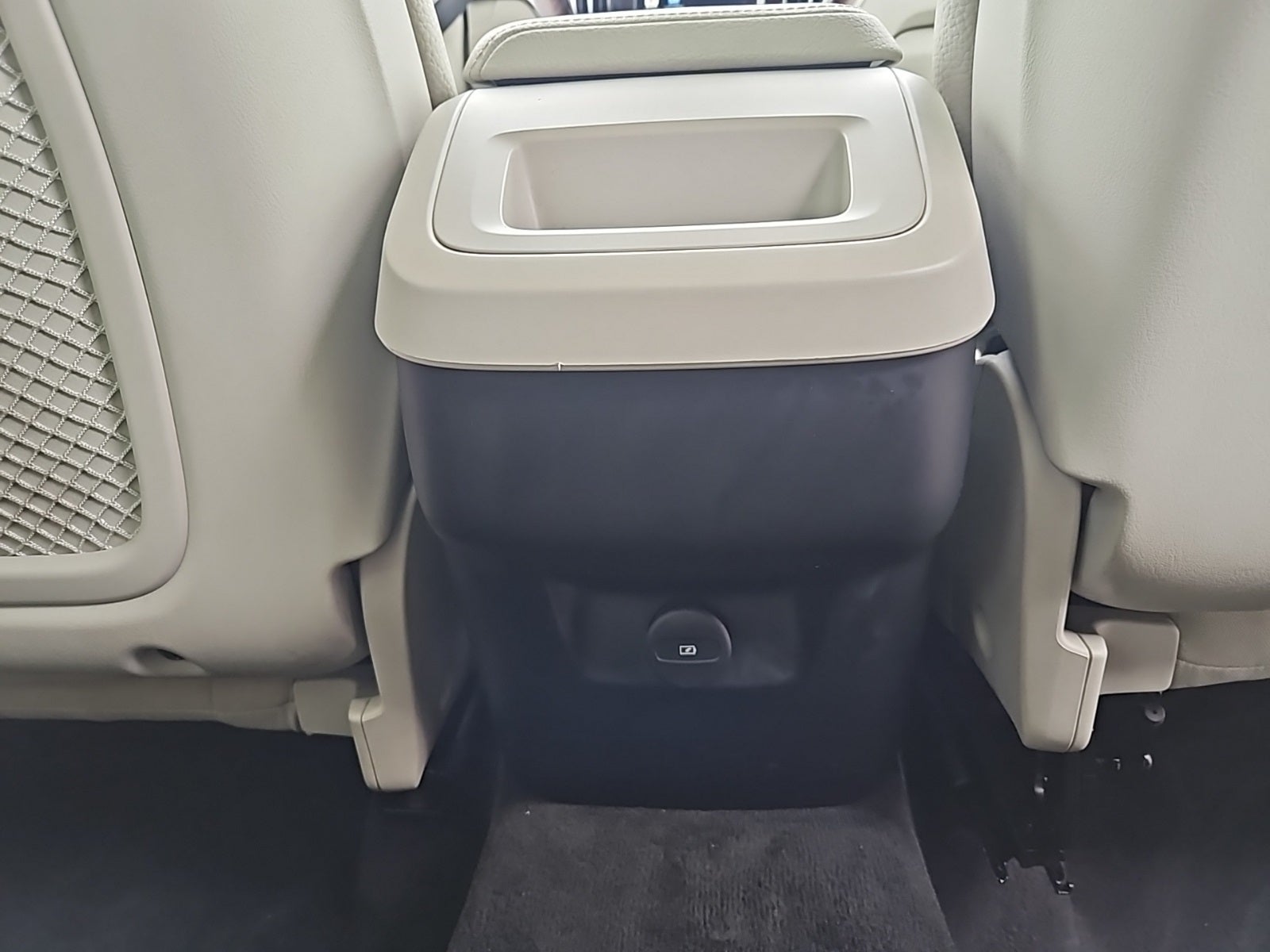 2022 Volvo XC60 B5 Momentum hybrid