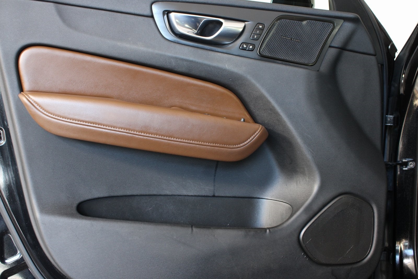 2022 Volvo XC60 B5 Inscription