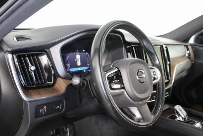 2022 Volvo XC60 B5 Inscription
