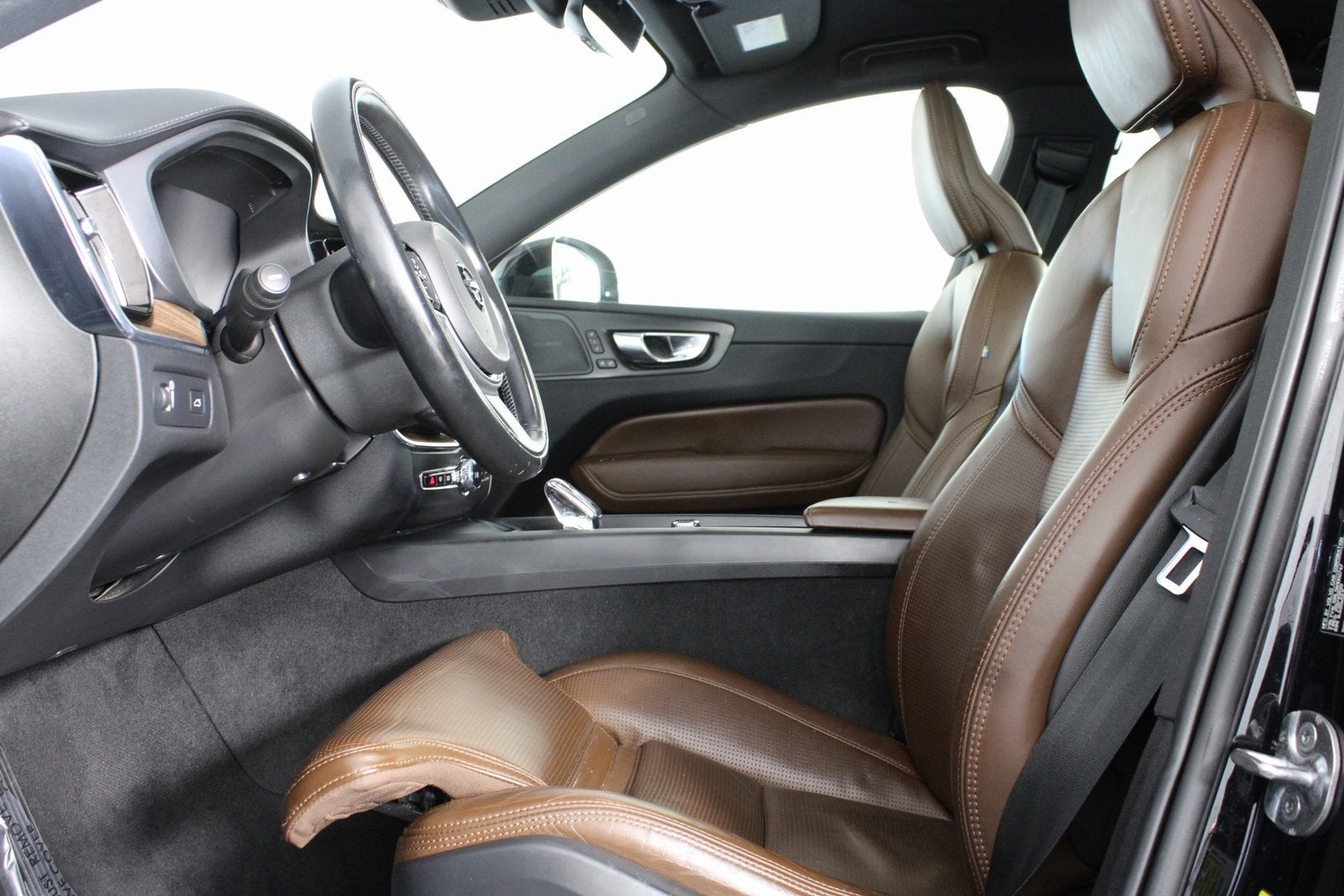 2022 Volvo XC60 B5 Inscription