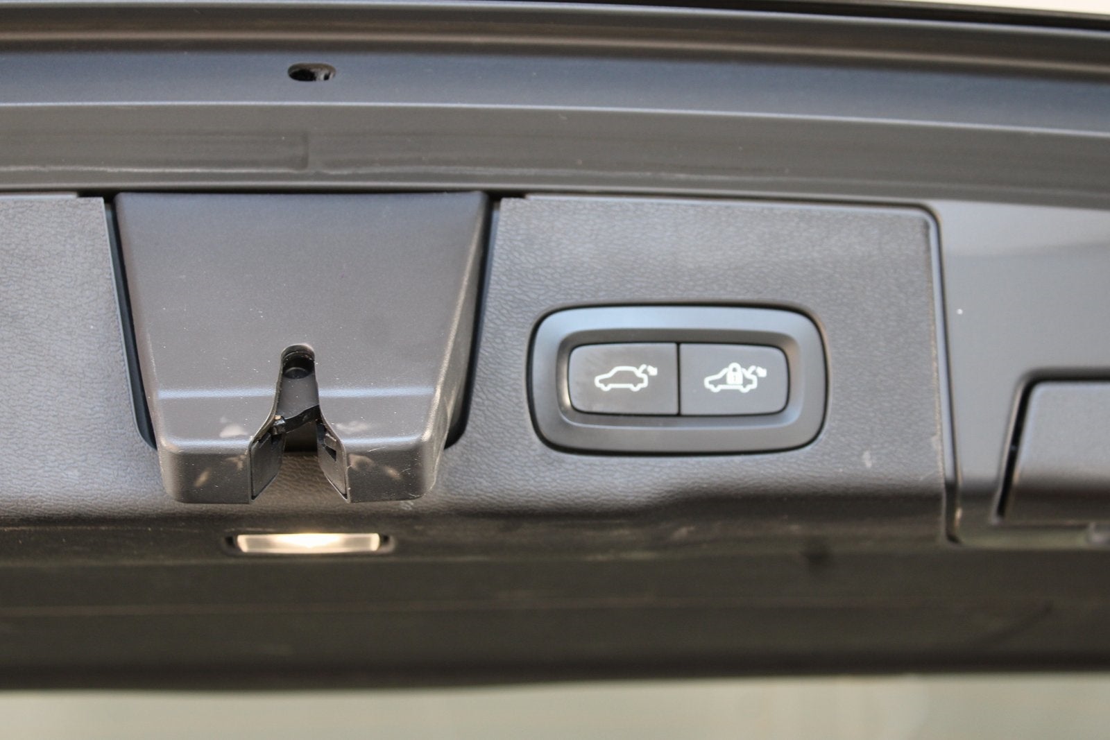 2022 Volvo XC60 B5 Inscription