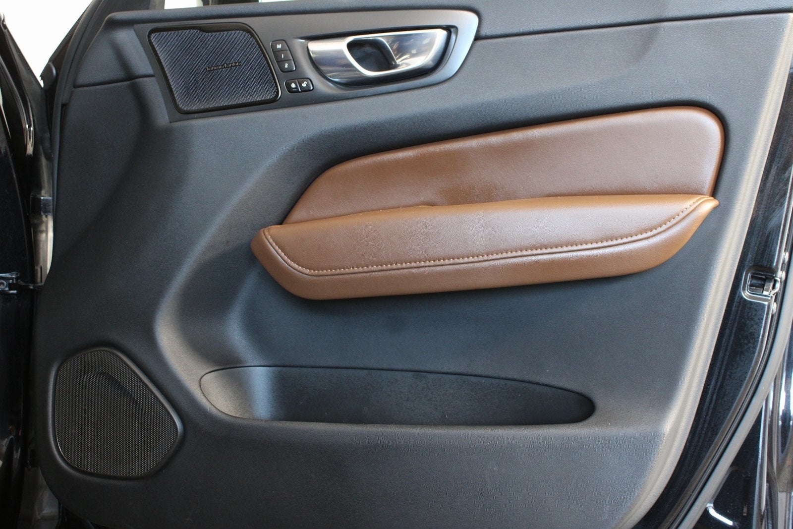 2022 Volvo XC60 B5 Inscription