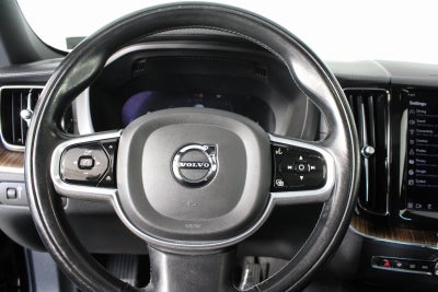 2022 Volvo XC60 B5 Inscription