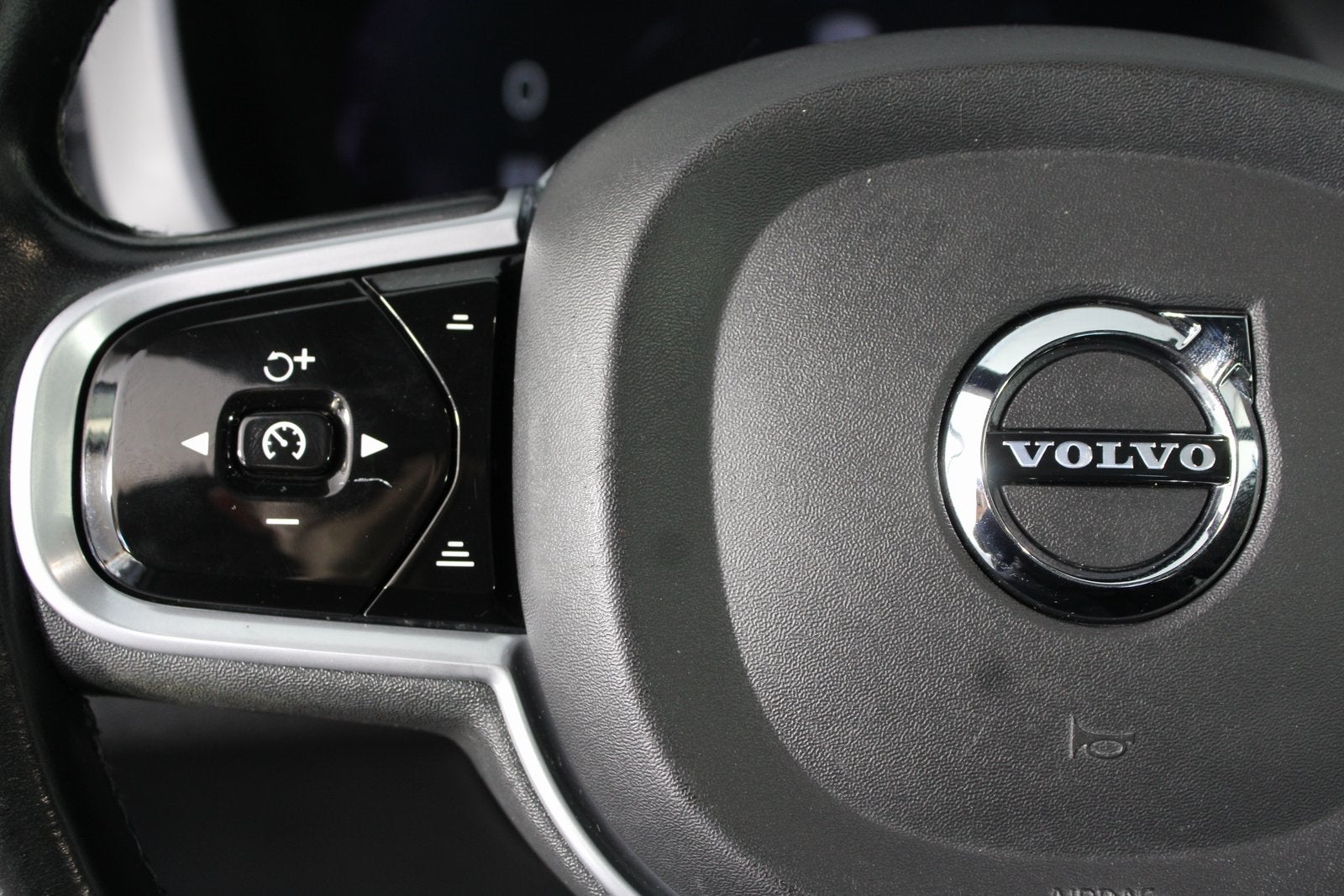 2022 Volvo XC60 B5 Inscription