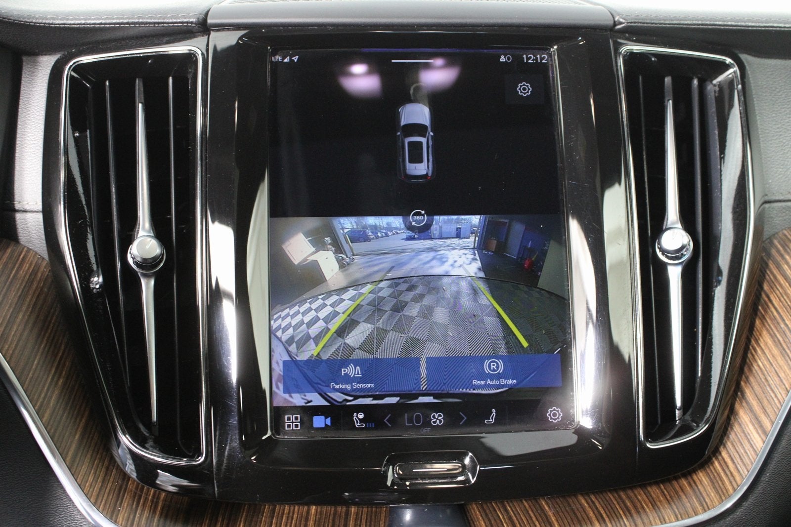 2022 Volvo XC60 B5 Inscription