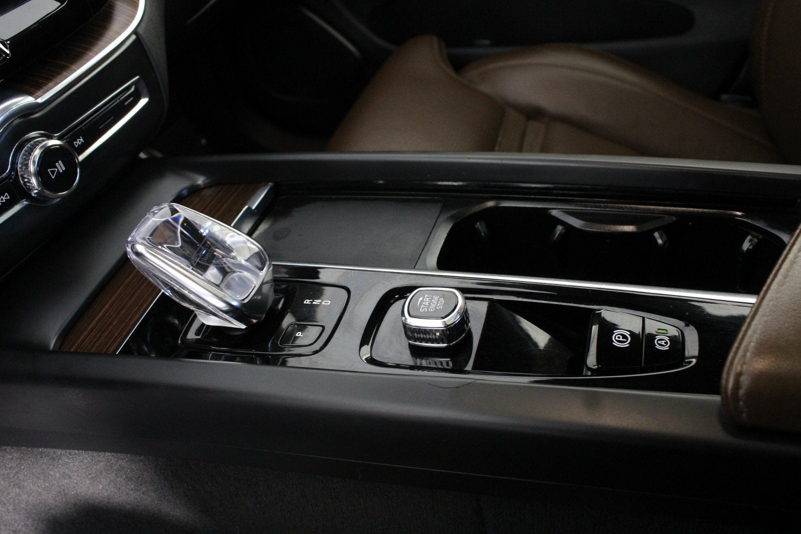 2022 Volvo XC60 B5 Inscription