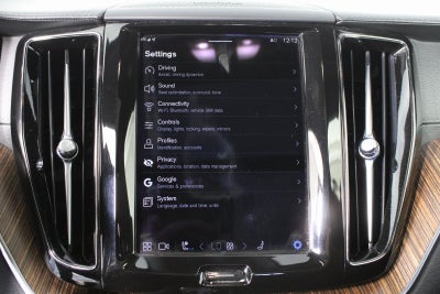 2022 Volvo XC60 B5 Inscription