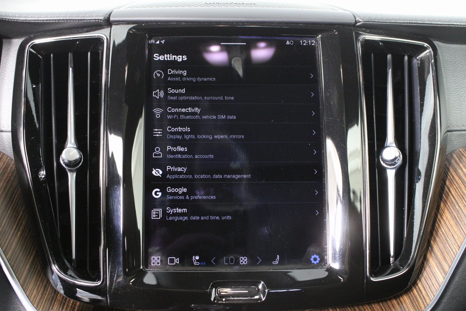 2022 Volvo XC60 B5 Inscription