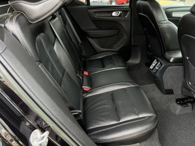 2023 Volvo XC40 B5 Plus Dark Theme