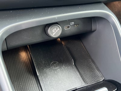 2023 Volvo XC40 B5 Plus Dark Theme