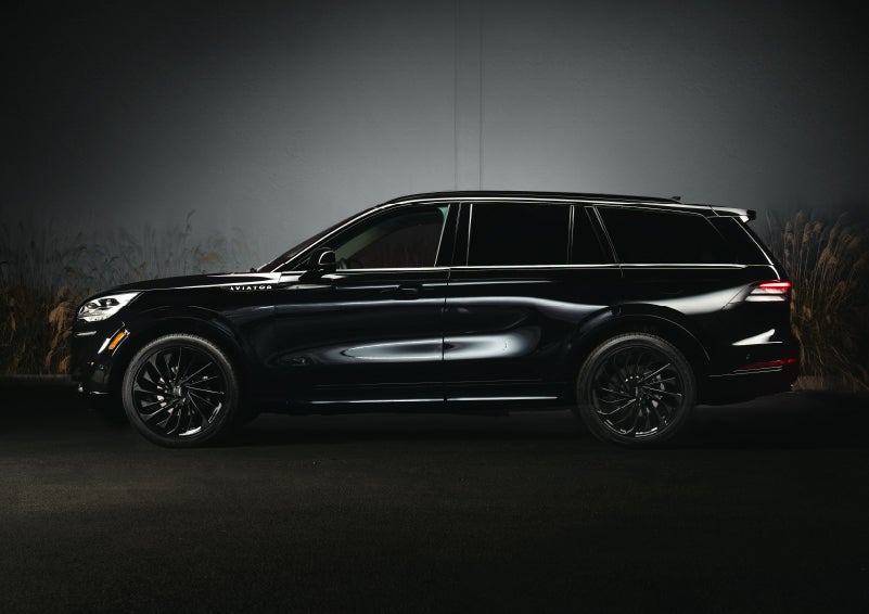A 2024 Lincoln Aviator® SUV is shown in the Infinite Black exterior color | Sheehy Lincoln of Gaithersburg in Gaithersburg MD