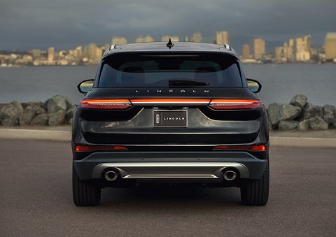 The rear lighting of the 2024 Lincoln Corsair® SUV spans the entire width of the vehicle. | Sheehy Lincoln of Gaithersburg in Gaithersburg MD