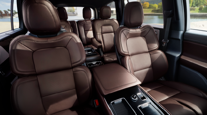 The cabin of the 2025 Lincoln Aviator® SUV is shown with black and brown accents. | Sheehy Lincoln of Gaithersburg in Gaithersburg MD