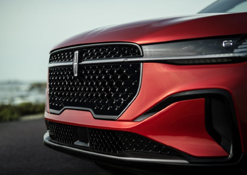 The sleek grille of a 2026 Lincoln Nautilus® SUV with the available Jet Appearance Package makes a bold statement. | Sheehy Lincoln of Gaithersburg in Gaithersburg MD