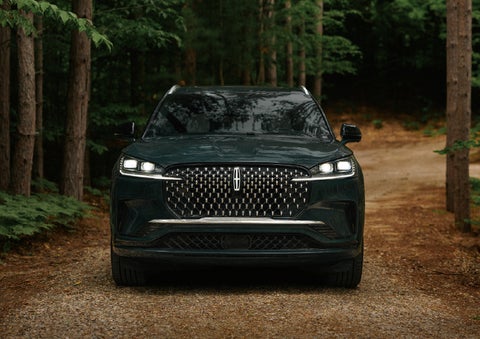 The front grille of a 2027 Lincoln Aviator® Black Label™ SUV is shown. | Sheehy Lincoln of Gaithersburg in Gaithersburg MD