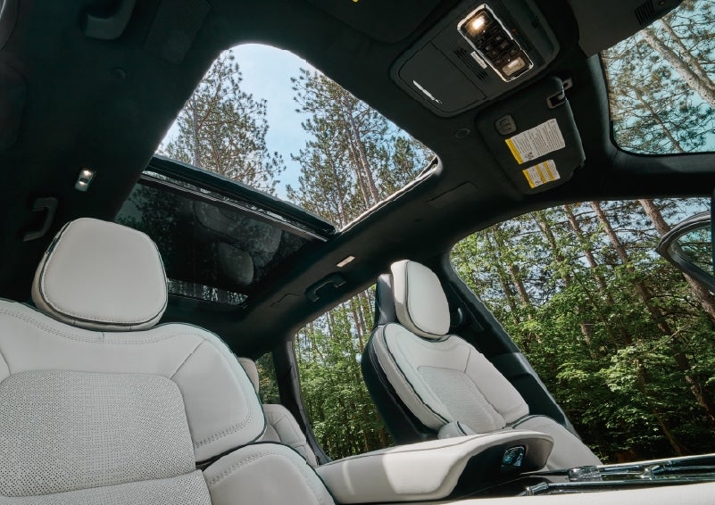 The front seats of a 2027 Lincoln Aviator® Black Label™ SUV | Sheehy Lincoln of Gaithersburg in Gaithersburg MD
